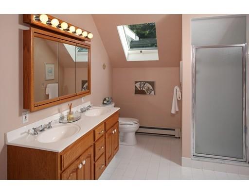 4 Robin Ln, Hingham, MA 02043 photo 5