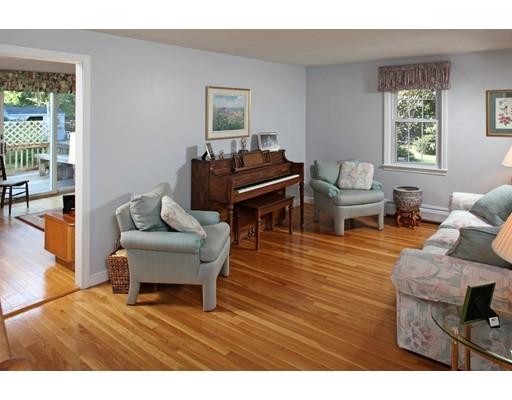 4 Robin Ln, Hingham, MA 02043 photo 6