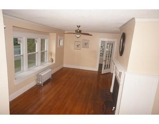 59 Burton St, Springfield, MA 01108 photo 5