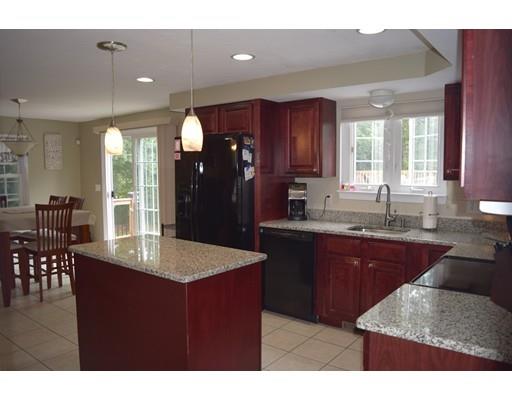 52 Blissful Ln, East Wareham, MA 02538 photo 4