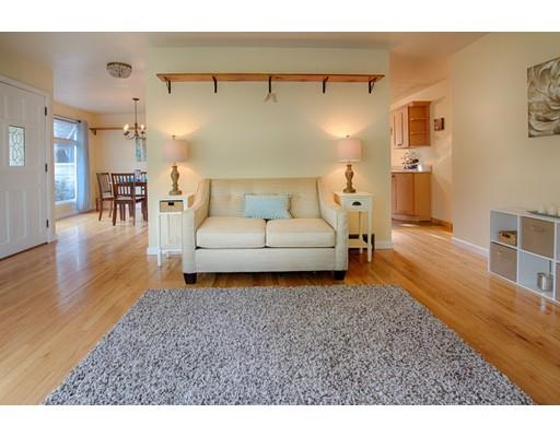 62 Lindsay Rd, Springfield, MA 01128 photo 7