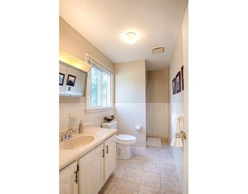 62 Lindsay Rd, Springfield, MA 01128 photo 16