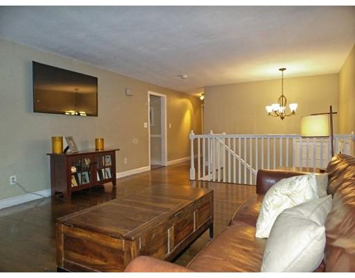 16 Collins Ave, Reading, MA 01867 photo 4