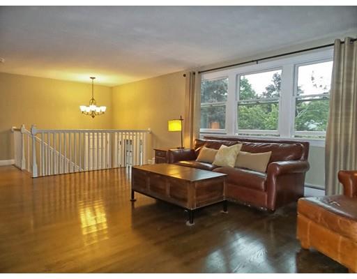 16 Collins Ave, Reading, MA 01867 photo 3