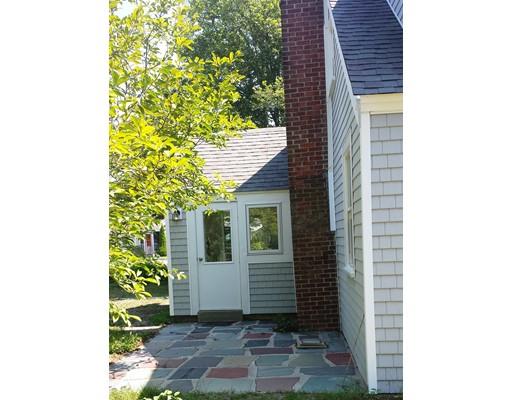32 Woodside Ave, Buzzards Bay, MA 02532 photo 3