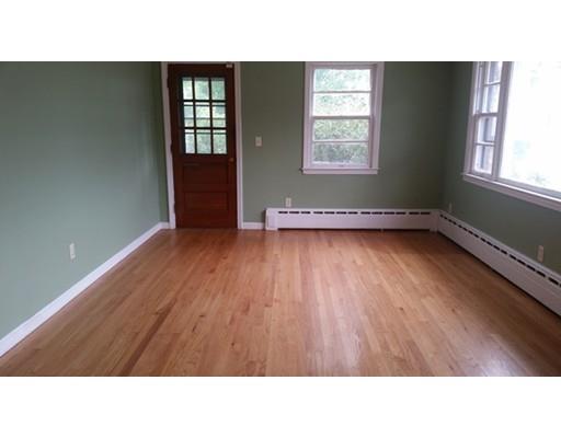 5 Dineen St, Springfield, MA 01104 photo 5