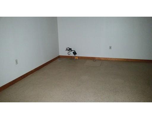 5 Dineen St, Springfield, MA 01104 photo 13
