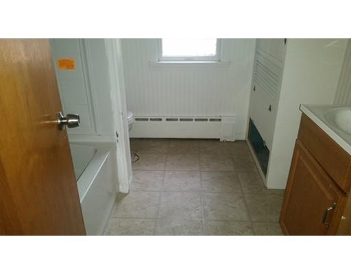5 Dineen St, Springfield, MA 01104 photo 8