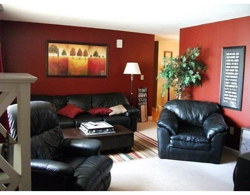 25 Hemlock St, Fall River, MA 02720 photo 9