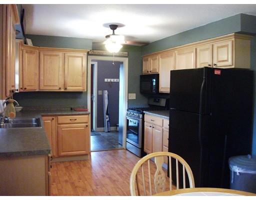 25 Hemlock St, Fall River, MA 02720 photo 4