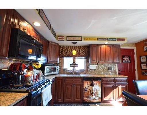 154 Fuller St, Everett, MA 02149 photo 4