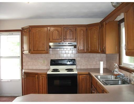 336 Rich St, Fall River, MA 02720 photo 7