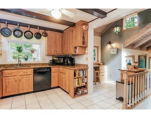 311 Gardner St, Hingham, MA 02043 photo 5