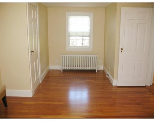 31 Summer St, Marblehead, MA 01945 photo 11