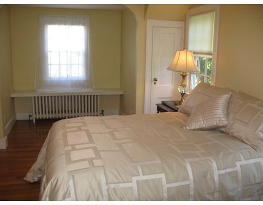 31 Summer St, Marblehead, MA 01945 photo 9