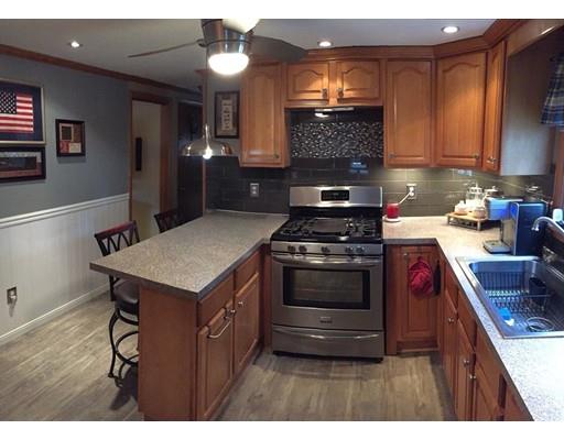 8 Fordham St, Springfield, MA 01104 photo 4