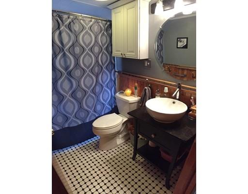 8 Fordham St, Springfield, MA 01104 photo 5