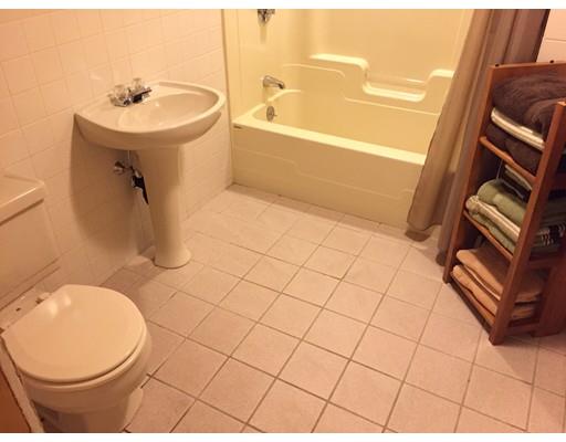 8 Fordham St, Springfield, MA 01104 photo 9