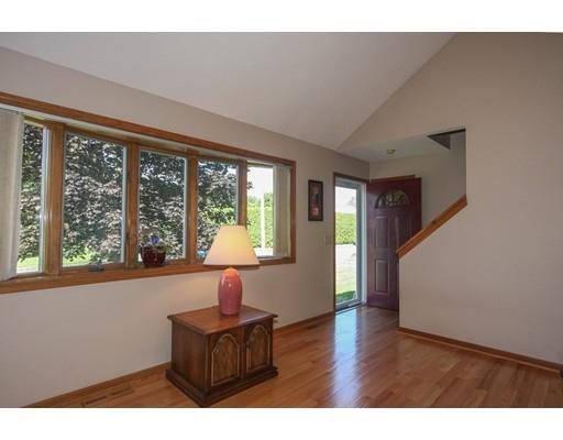 31 Winterset Dr, Springfield, MA 01129 photo 5