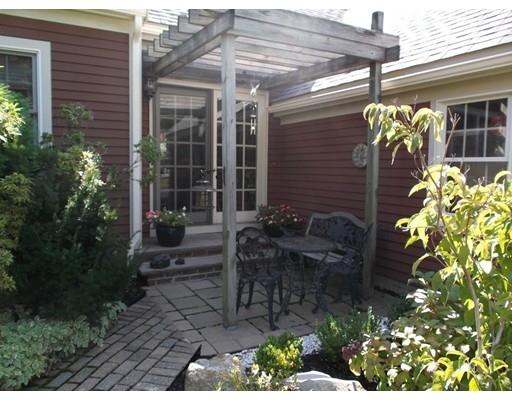 11 Lambert Cir, Worcester, MA 01605 photo 6
