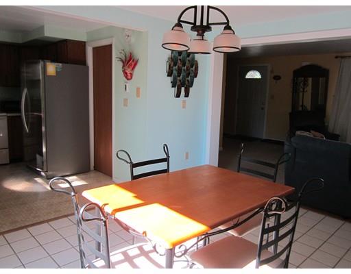15 Roy St, Worcester, MA 01603 photo 10