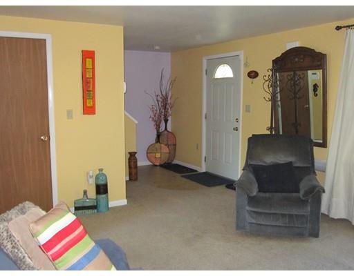 15 Roy St, Worcester, MA 01603 photo 4
