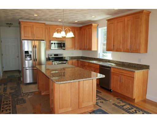 4 Rivercrest Cir, Saugus, MA 01906 photo 2