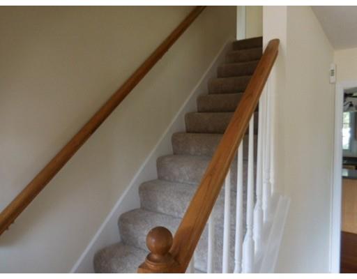 60 Switzer Ave, Springfield, MA 01109 photo 6