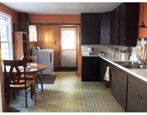 4 Dale St, Ware, MA 01082 photo 9