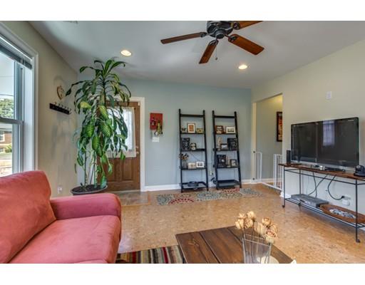 26 Maple St #B, Stoneham, MA 02180 photo 5
