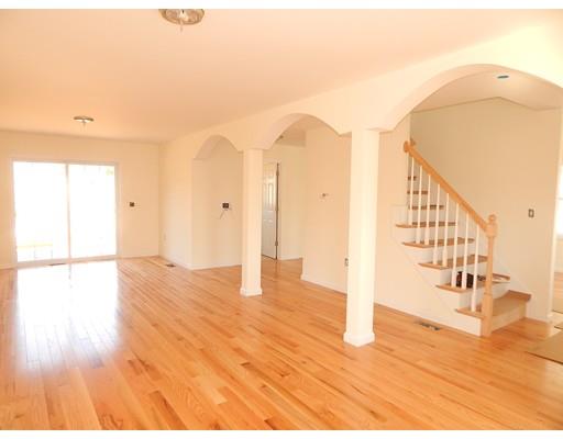 71 Gate, Lowell, MA 01851 photo 6