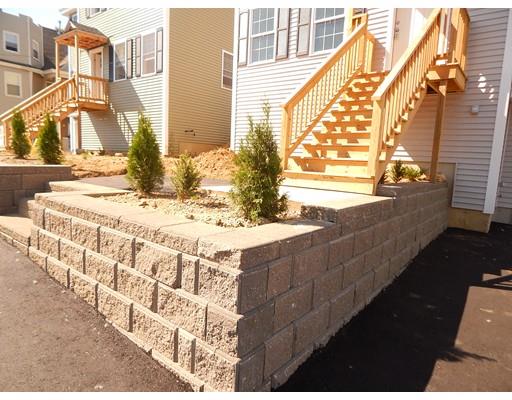 71 Gate, Lowell, MA 01851 photo 3