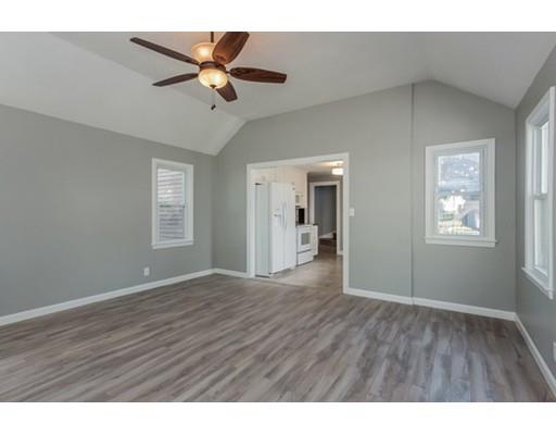 37 Granger St, Springfield, MA 01119 photo 5