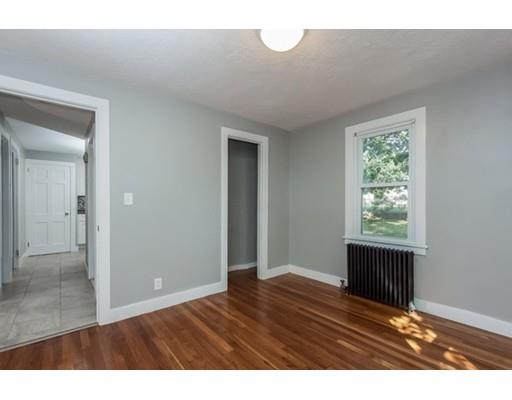 37 Granger St, Springfield, MA 01119 photo 14