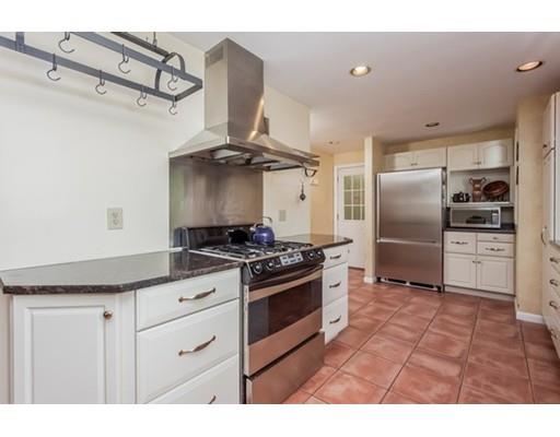 151 Newton Rd, Springfield, MA 01118 photo 9