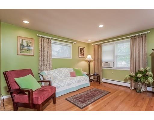 151 Newton Rd, Springfield, MA 01118 photo 16