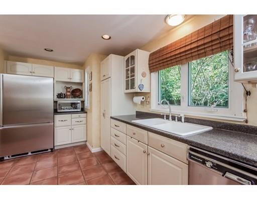 151 Newton Rd, Springfield, MA 01118 photo 10
