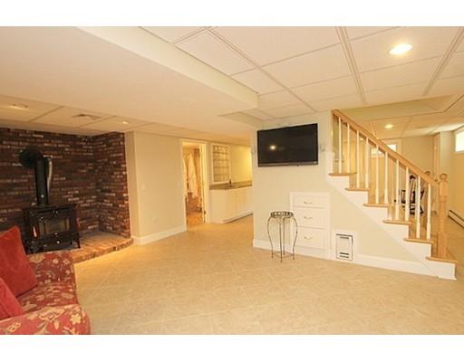 49 Robbins Rd, Walpole, MA 02081 photo 17