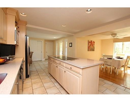 49 Robbins Rd, Walpole, MA 02081 photo 3