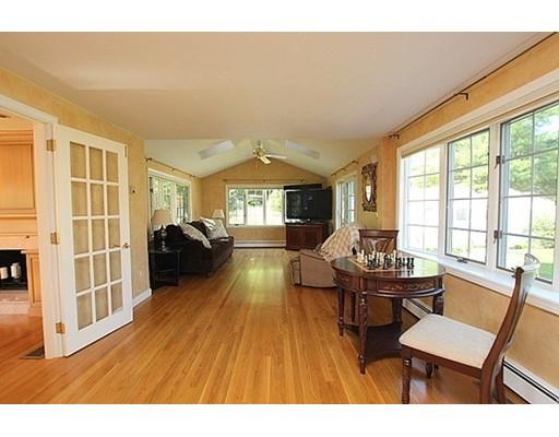 49 Robbins Rd, Walpole, MA 02081 photo 8