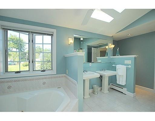 49 Robbins Rd, Walpole, MA 02081 photo 12