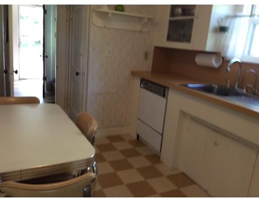 17 Acacia St, Fall River, MA 02720 photo 9