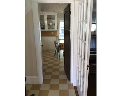 17 Acacia St, Fall River, MA 02720 photo 6