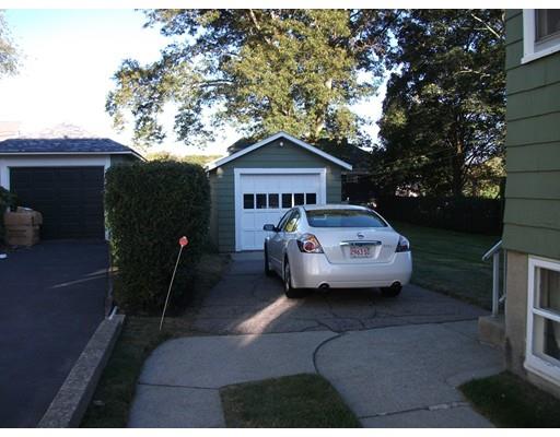 17 Acacia St, Fall River, MA 02720 photo 4