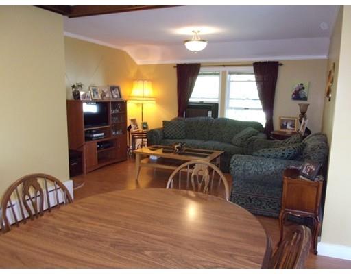 7 Dana St, Springfield, MA 01104 photo 9