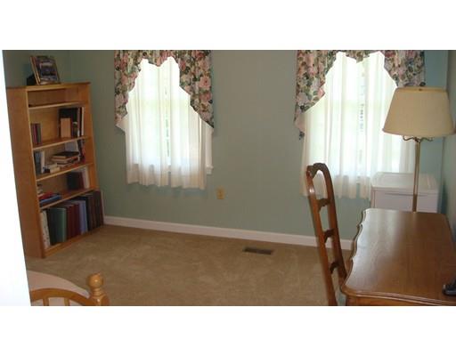 7 Leonard Rd, Walpole, MA 02081 photo 14