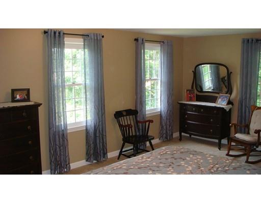 7 Leonard Rd, Walpole, MA 02081 photo 13