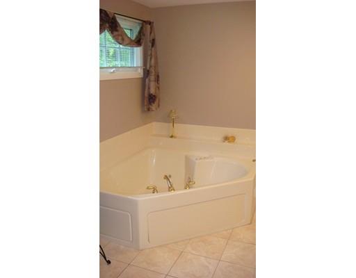 7 Leonard Rd, Walpole, MA 02081 photo 18