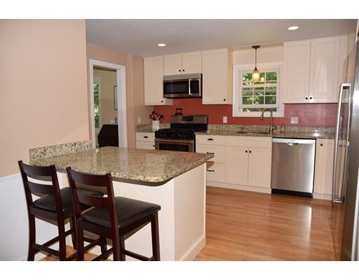 11 Cape Cod Ln, Canton, MA 02021 photo 5