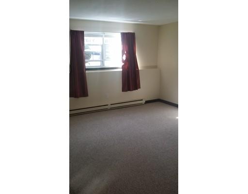37 Maple Crest Cir #B, Holyoke, MA 01040 photo 3